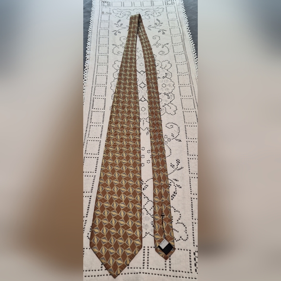 Burma Bimas 100% Silk Tie Imported Fabric, Made in USA, Orange/ Gold Dry Cleaned - Picture 5 of 5